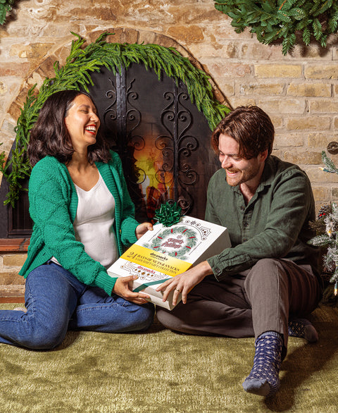 EXCLUSIVE 24 Days of Gourmet Nuts & Snacks Collection Premium Holiday Countdown Gift Box